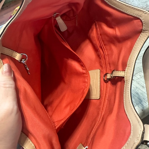 Authentic COACH Handbag and matching wallet - EUC! - Picture 4 of 11